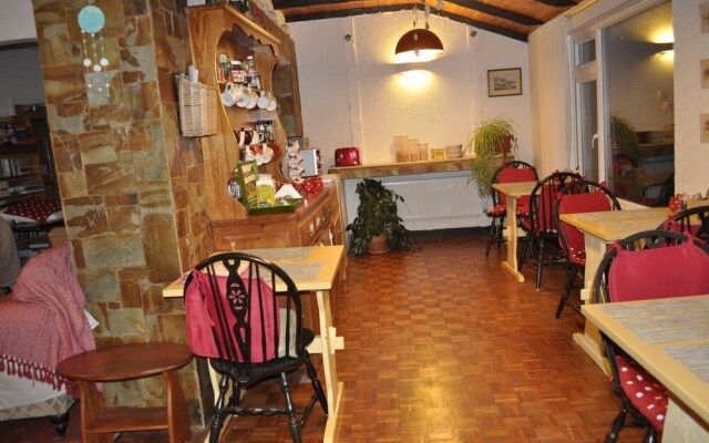 High Noon Vegetarian Guest House
