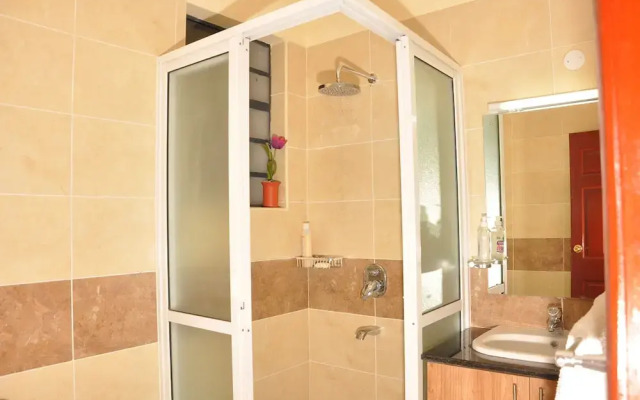 Sherry Homes Fahari II
