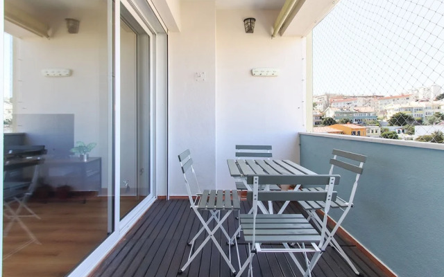 Olivais Balcony by Homing