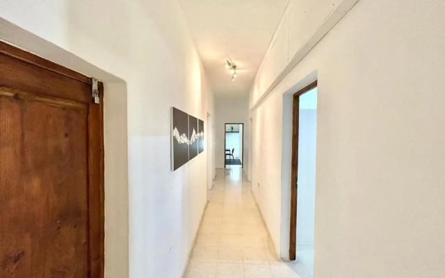 St Julians - Balluta Bay large 3 bedroom apartment