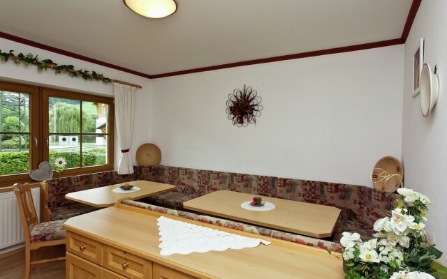 Welcoming Apartment in Ramsau Im Zillertal Near Ski Area