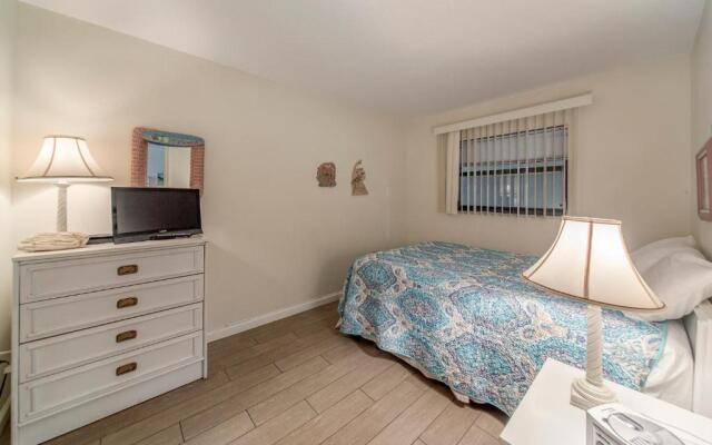 207 Beach Place Condos