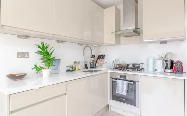 Airy & Modern 1BD Flat in Maida Vale
