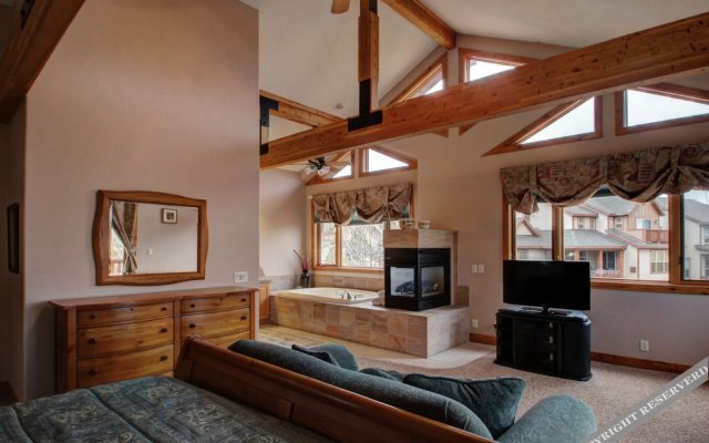 Bear Hollow Village 7 Bedroom by All Seasons Resort Lodging