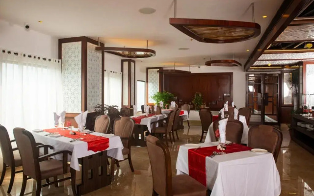 Ramada by Wyndham Gangtok Hotel & Casino Golden