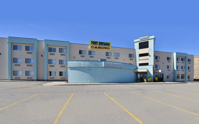 Econo Lodge Inn & Suites Jackpot near Casino