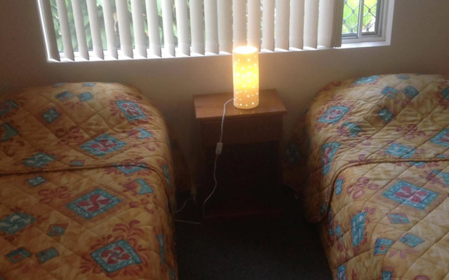 Bayshores Holiday Apartments