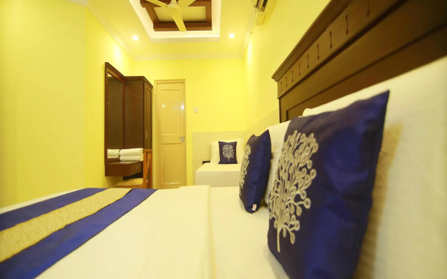 OYO 5643 Hotel Malabar Plaza