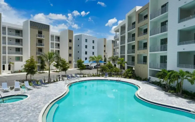All-New, Waterfront Condo in Downtown Sarasota!