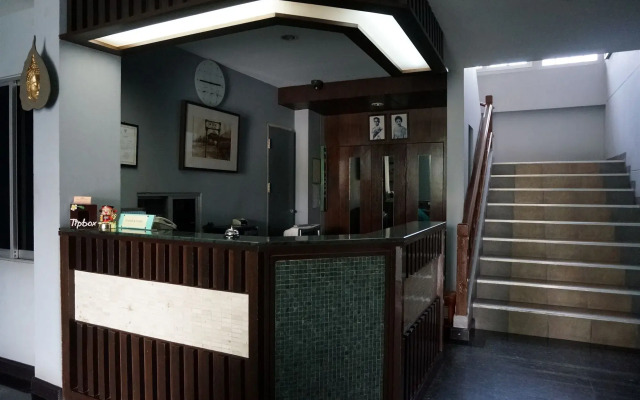 Baan Suksiri Hotel
