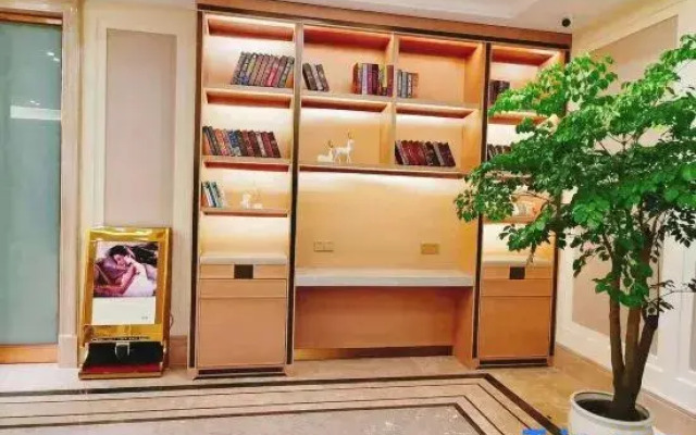 Vienna Hotel Chongqing West Station Square