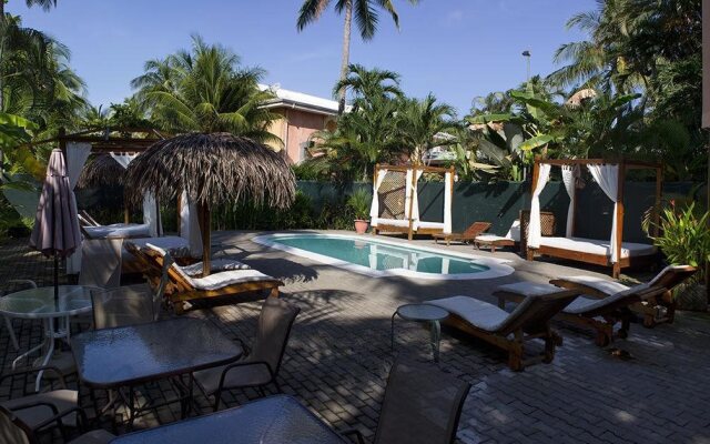 Copacabana Hotel And Suites - Adults Only