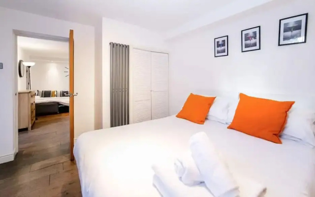 Twin/ King Beds w Double Ensuite + 24hr Check-in