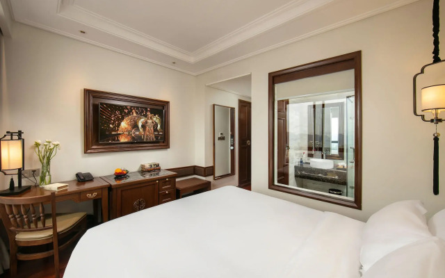 Lucien Hanoi Lakeside Hotel & Rooftop