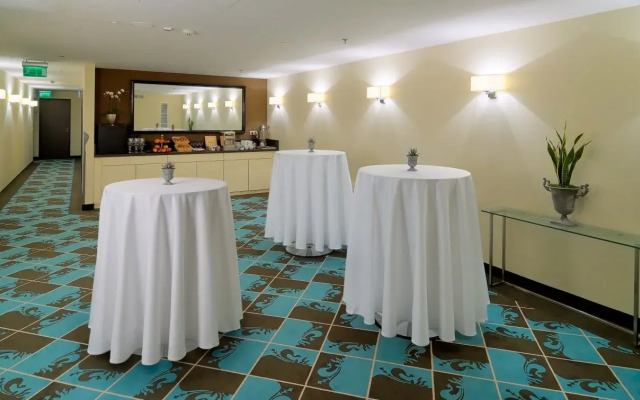 La Prima Fashion Hotel