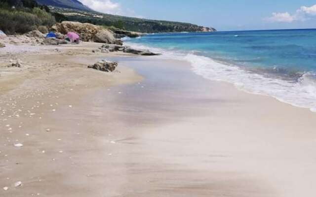 Villa Delphia One Bedroom Traditional House