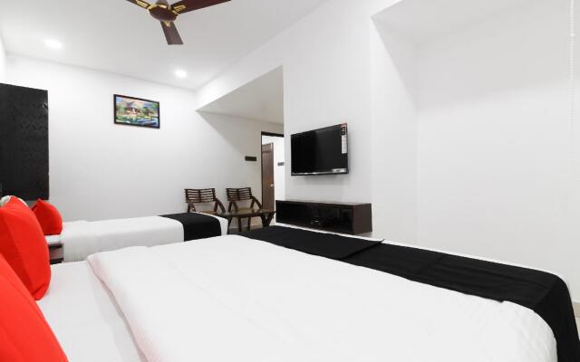 Capital O 63727 Mythri Hotel