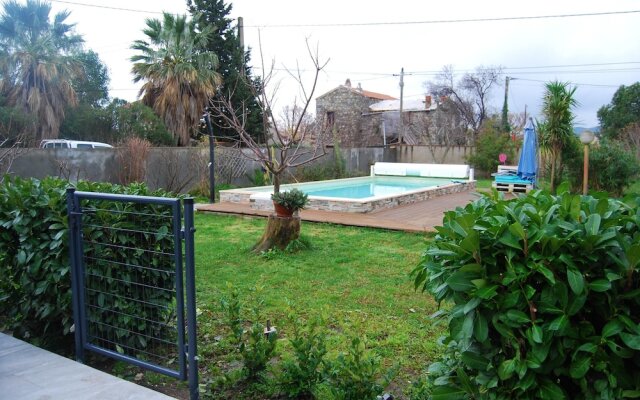 Apartment With One Bedroom In Prunelli Di Fiumorbo, With Shared Pool And Enclosed Garden 5 Km From The Beach