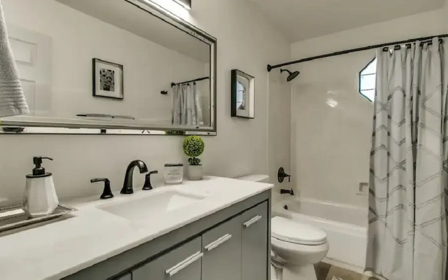 Fully Renovated Kierland Retreat W/pool & 4-bdrms!