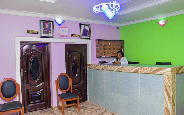 Global Hotel