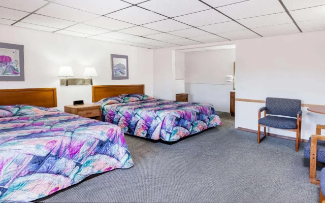 Knights Inn Mackinaw City