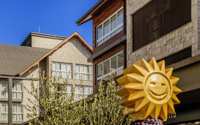 Vita Boulevard Studio 208 Café (opcional)