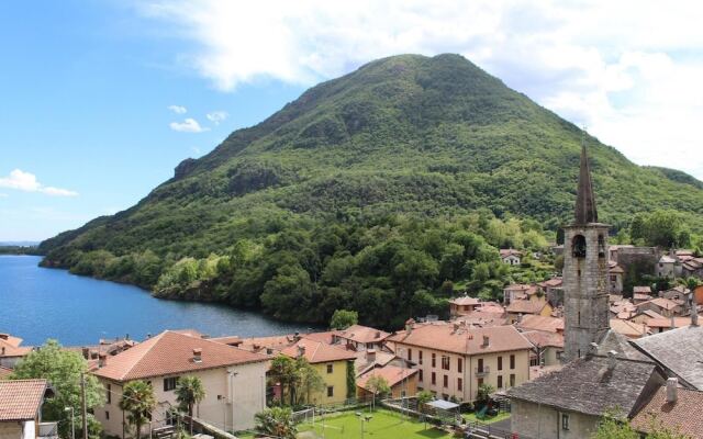 Oleandro 1 Apartment in Mergozzo With Pool