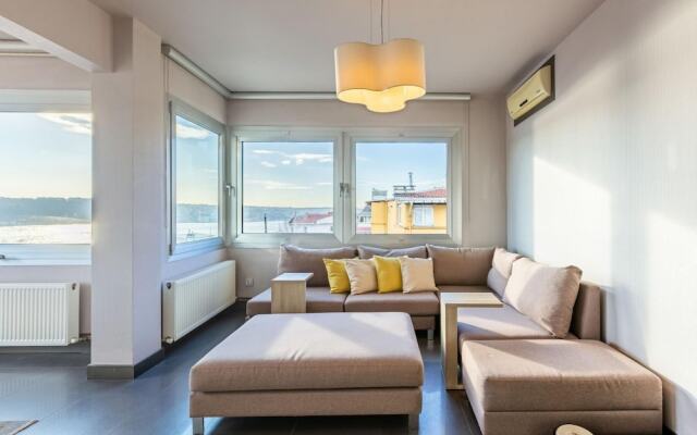Stylish Apartment With Panaromic View in Besiktas