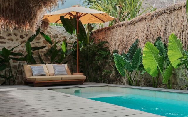 Boni Beach Hotel & Restaurant