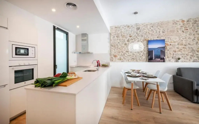 R32 Boutique Apartments