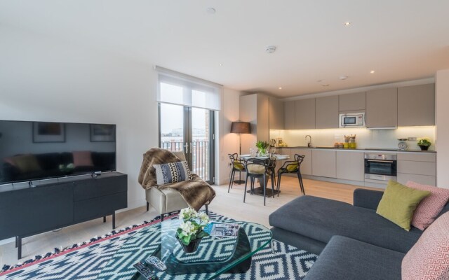 Elegant Battersea Park Home by the Thames