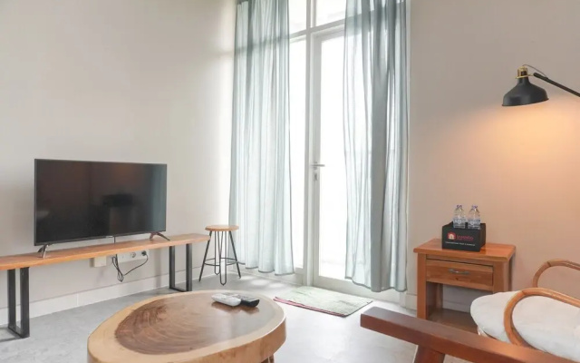 Good Deal And Restful 1Br Ciputra International Apartment