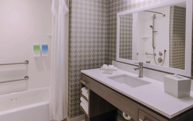 Home2 Suites by Hilton Louisville Airport/Expo Center, KY