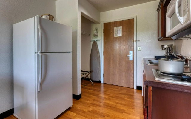 All Towne Suites