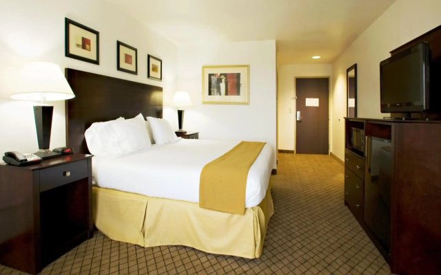 Holiday Inn Express & Suites Childress by IHG