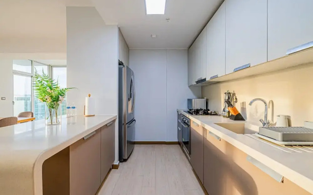 w Prestigious 2BR w Perfect Balcony View