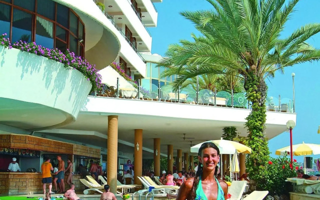 Rubi Hotel