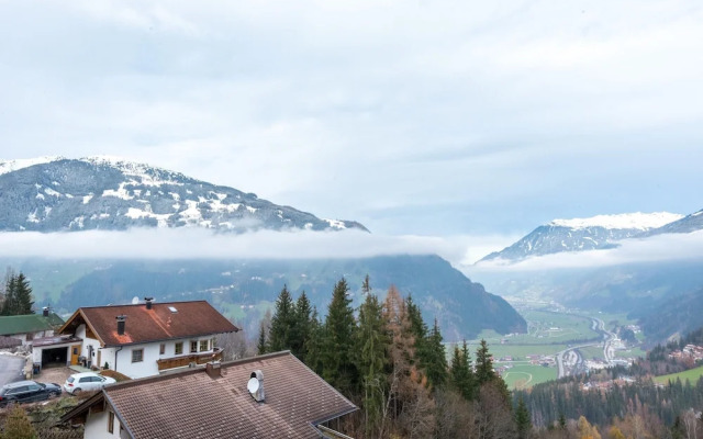 Congenial Apartment in Hainzenberg With Terrace