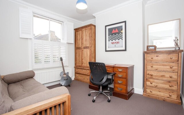 4 Bedroom Victorian House in East Dulwich