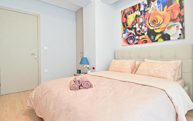 Beautiful new apartment 5 min from Piraeus Port (A2)