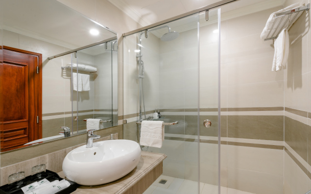 White Palace Lam Son