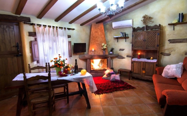 Romantic House for 2 People With Jacuzzi