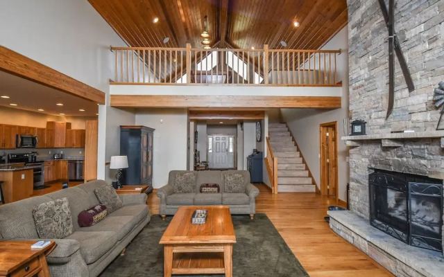 No Wake Zone 5 Bedroom House