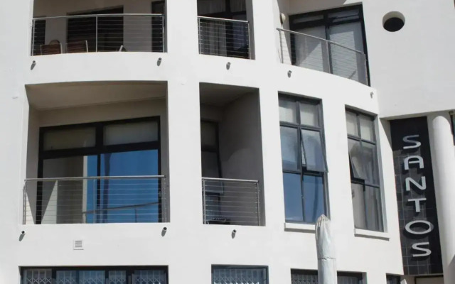 Point Village Accommodation - Santos 18