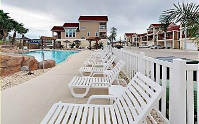 Beachside Getaway - 3 Br Condo