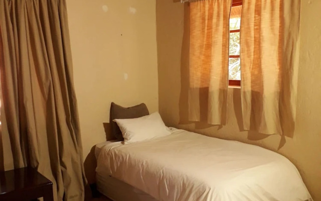 African Explorer Private Game Lodge