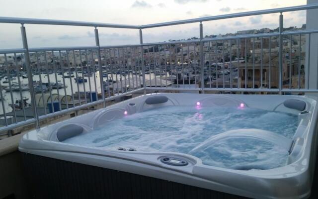 Seagull Penthouse Marsaxlokk