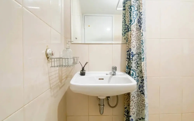 Restful Studio Apartment At Springlake Summarecon Bekasi