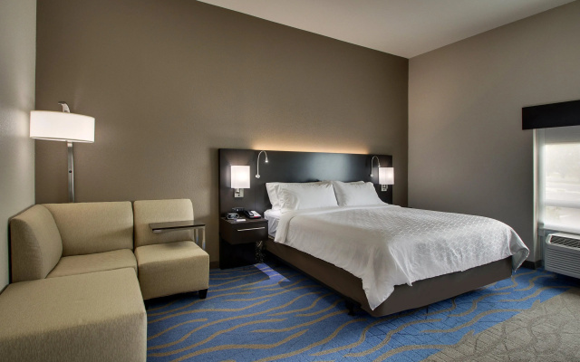 Holiday Inn Express & Suites Lancaster East - Strasburg by IHG