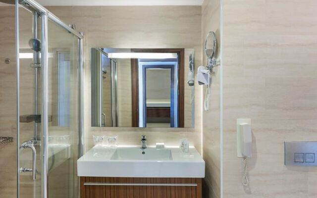 Nuhun Gemisi Deluxe Spahotel
